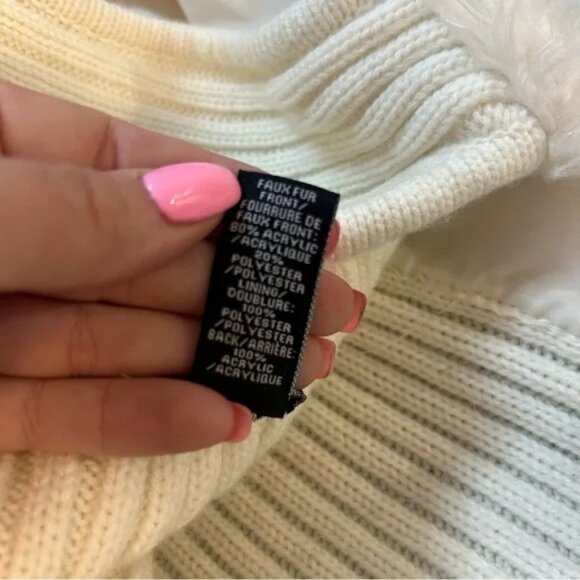 SEDUCTIONS size S white faux fur front vest - Picture 9 of 9